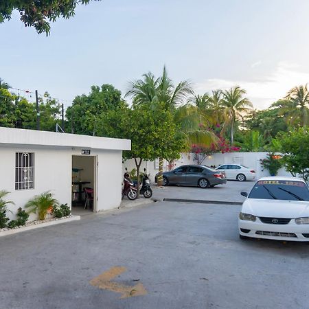 Hotel1325 บานี ภายนอก รูปภาพ